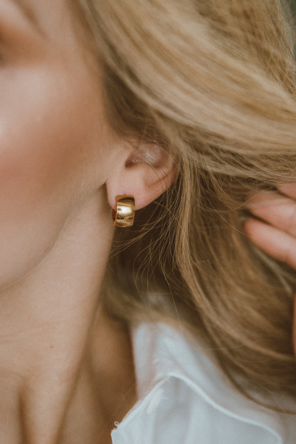 Bianco Hoops